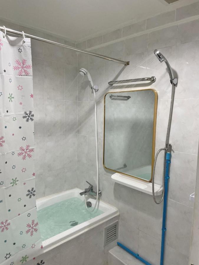 Apartment A4 Dindaeng Bangkok Eksteriør billede